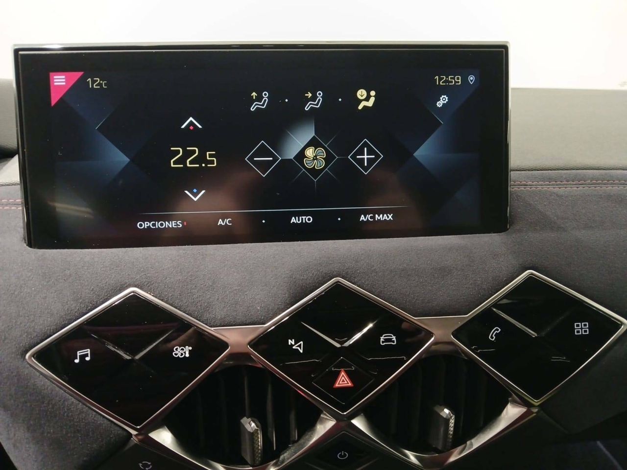 Foto DS Automobiles DS 3 19
