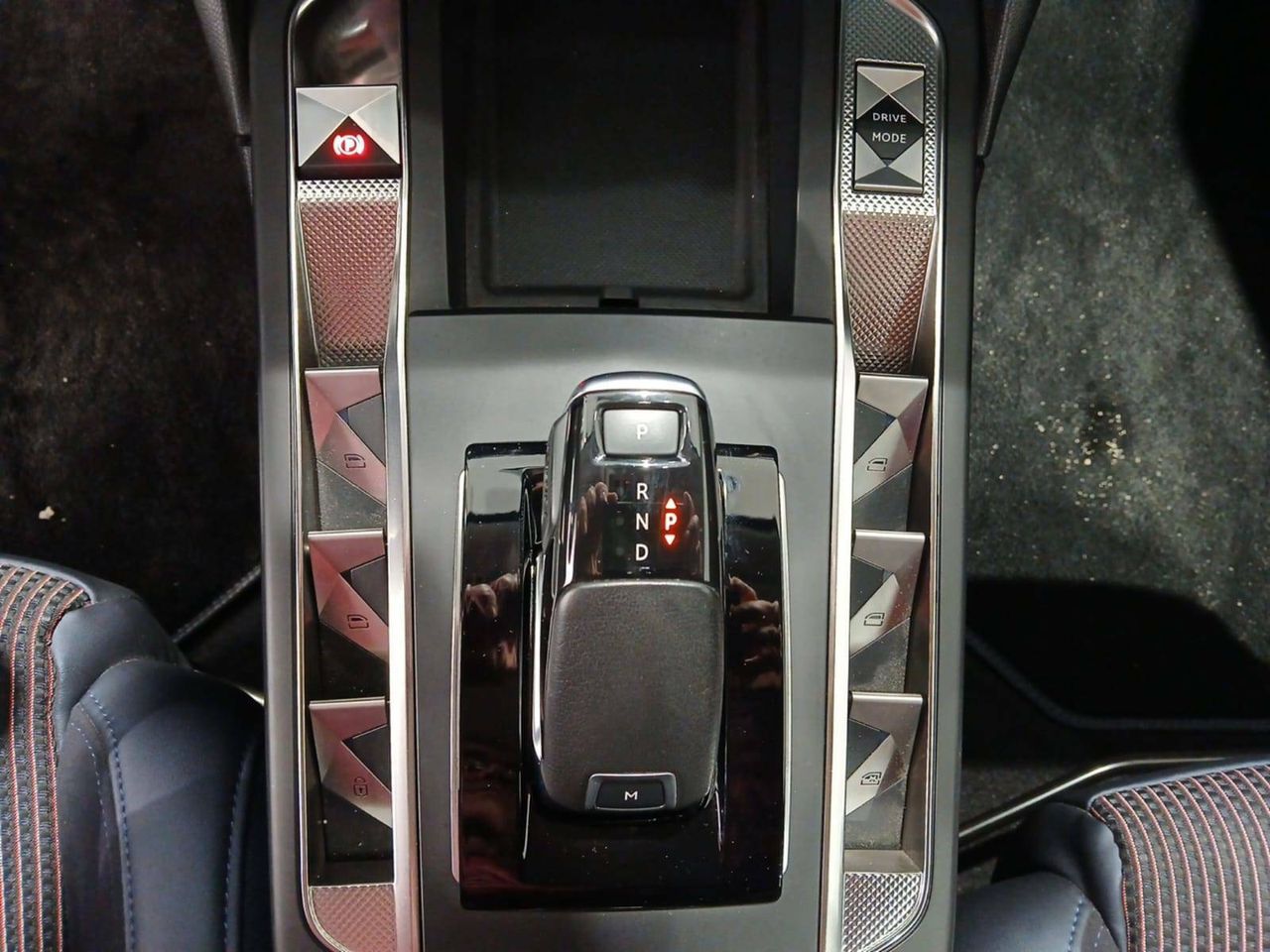 Foto DS Automobiles DS 3 24