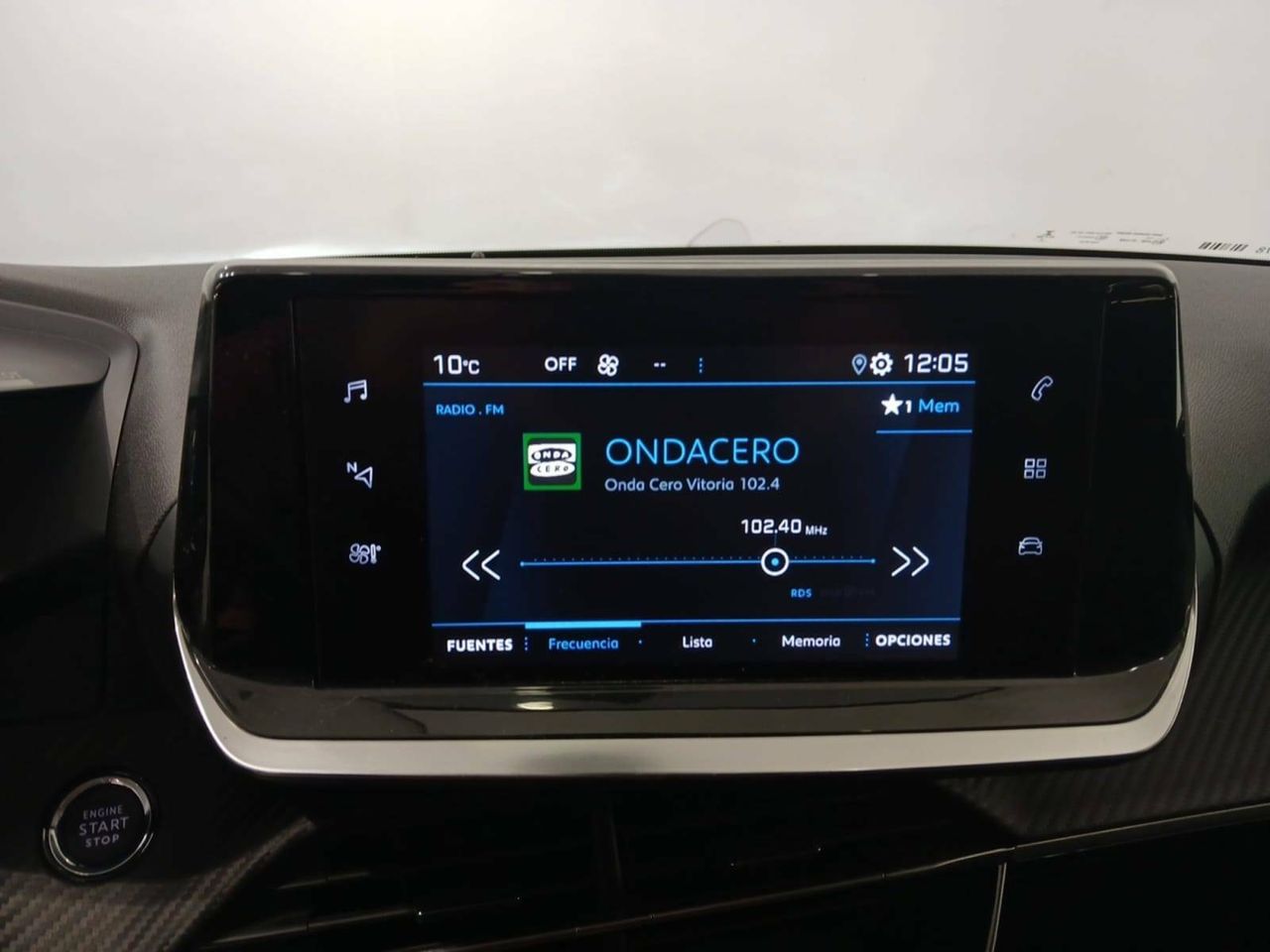 Foto Peugeot 208 12