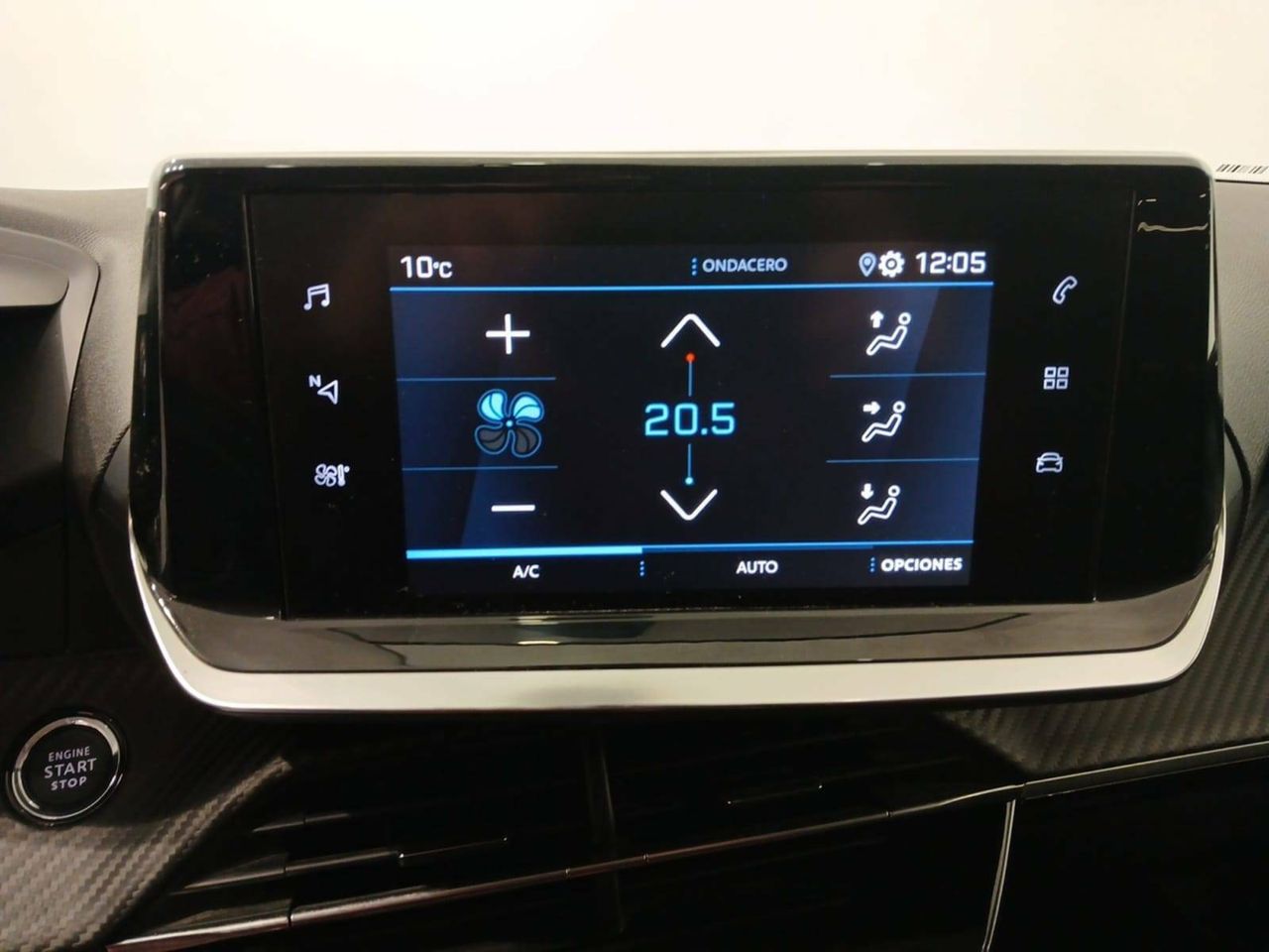 Foto Peugeot 208 18