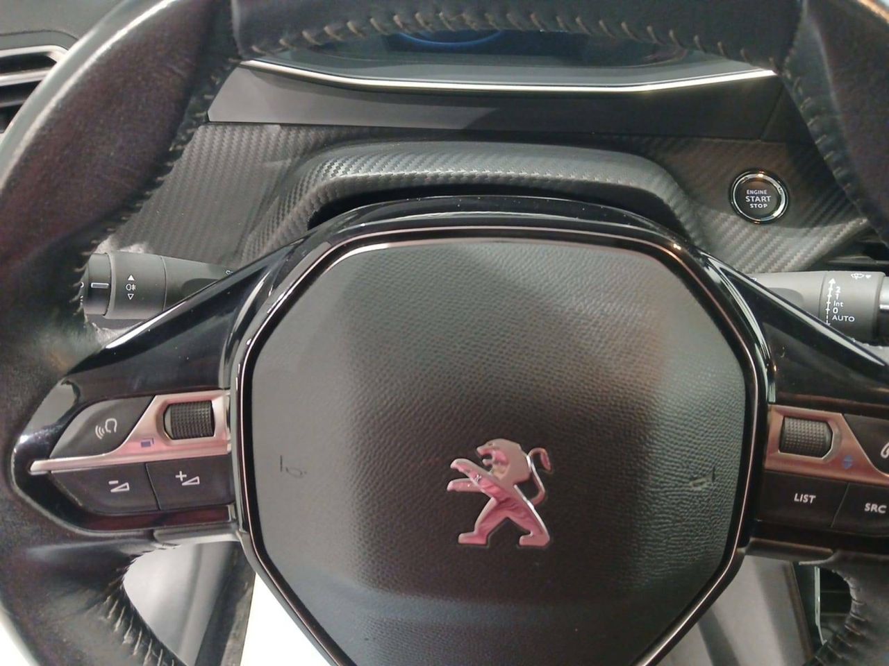 Foto Peugeot 208 24