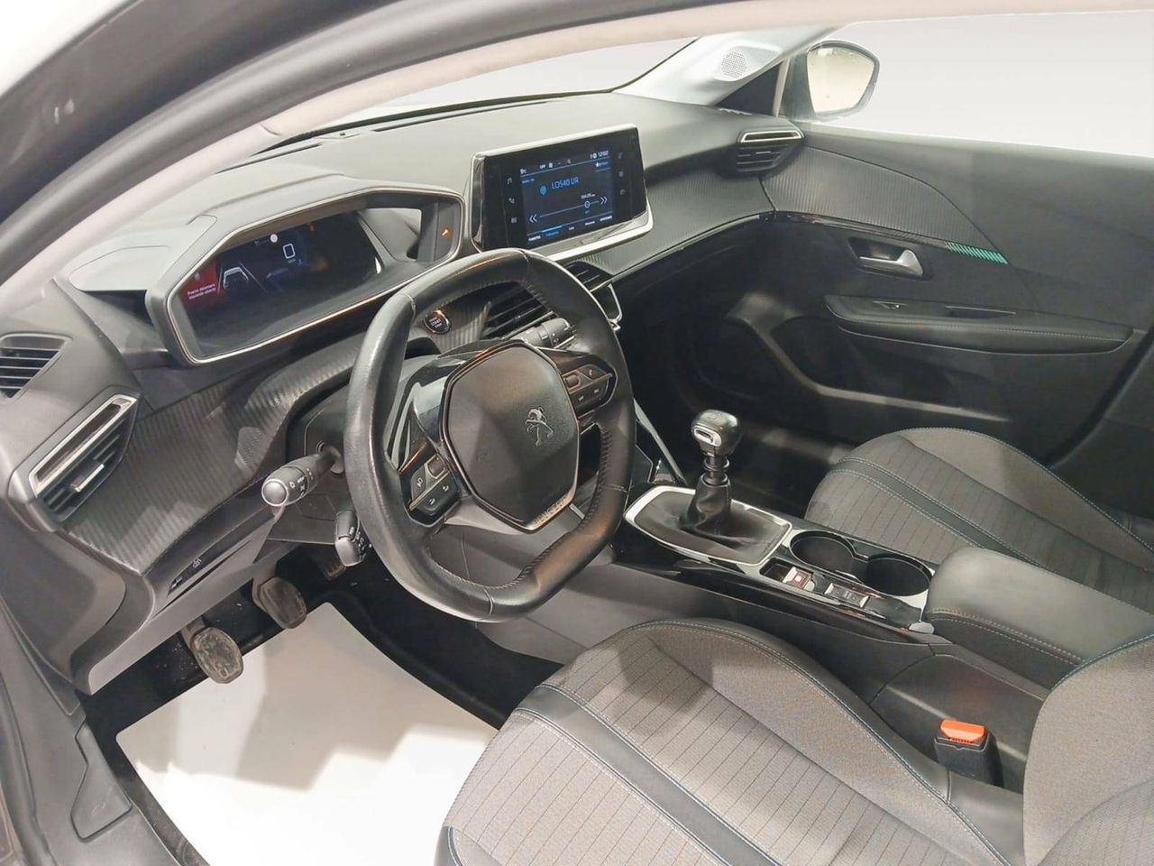 Foto Peugeot 208 25