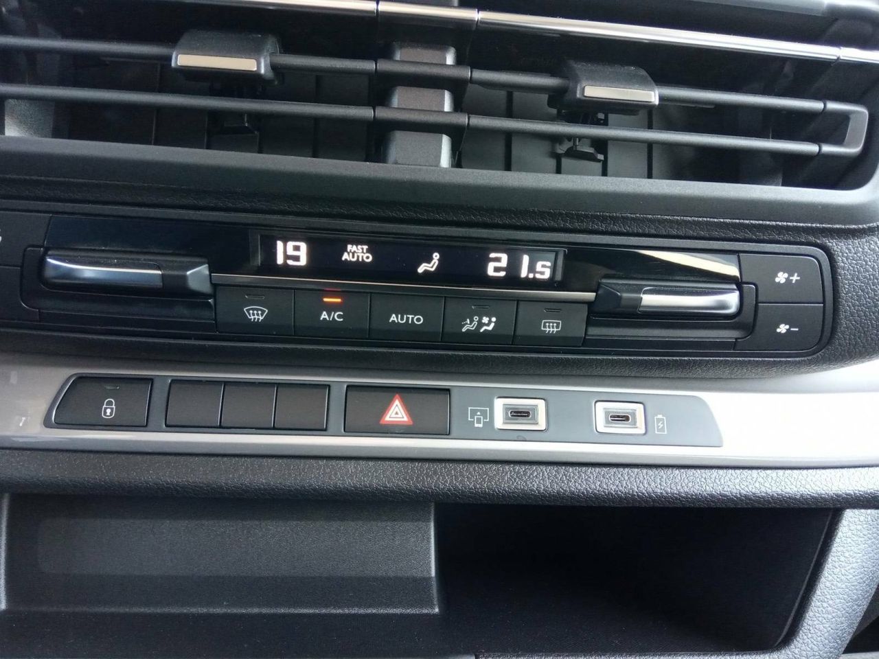 Foto Citroën Spacetourer 26