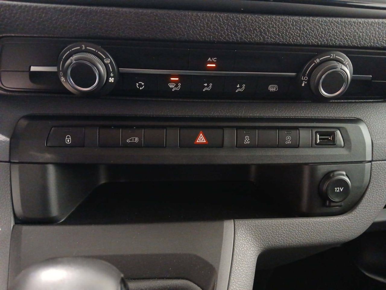 Foto Opel Vivaro 13