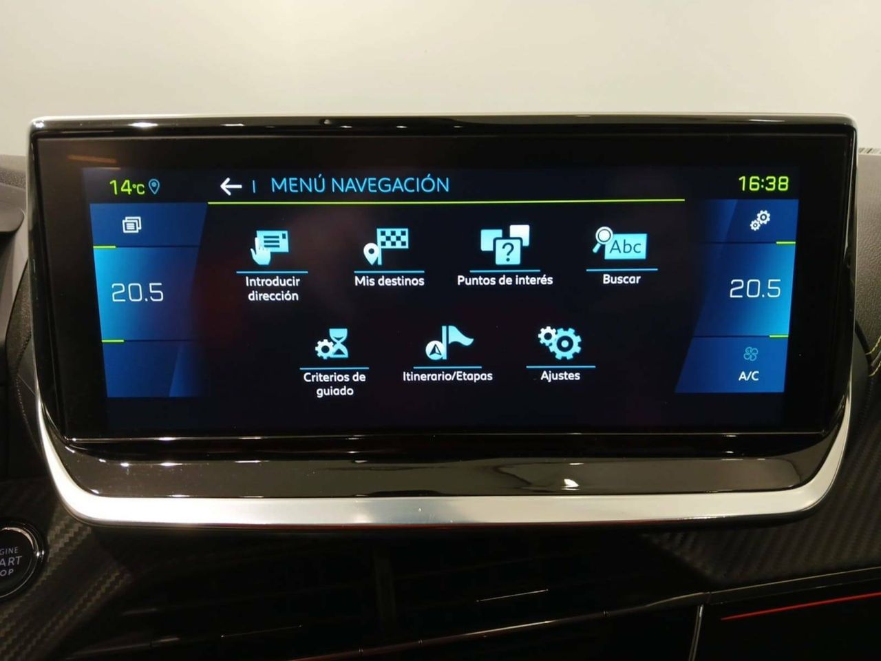 Foto Peugeot 208 30