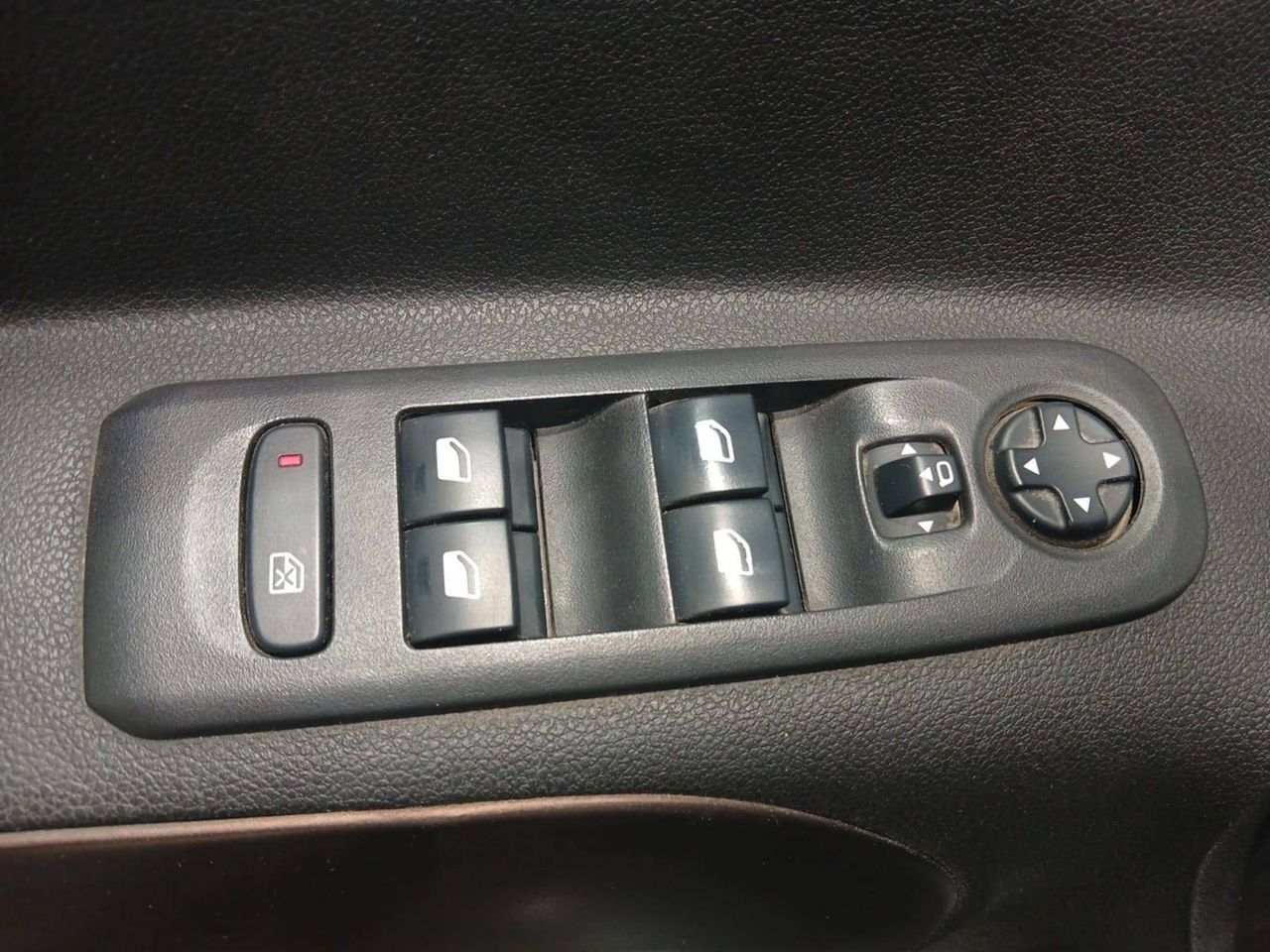 Foto Peugeot Rifter 21