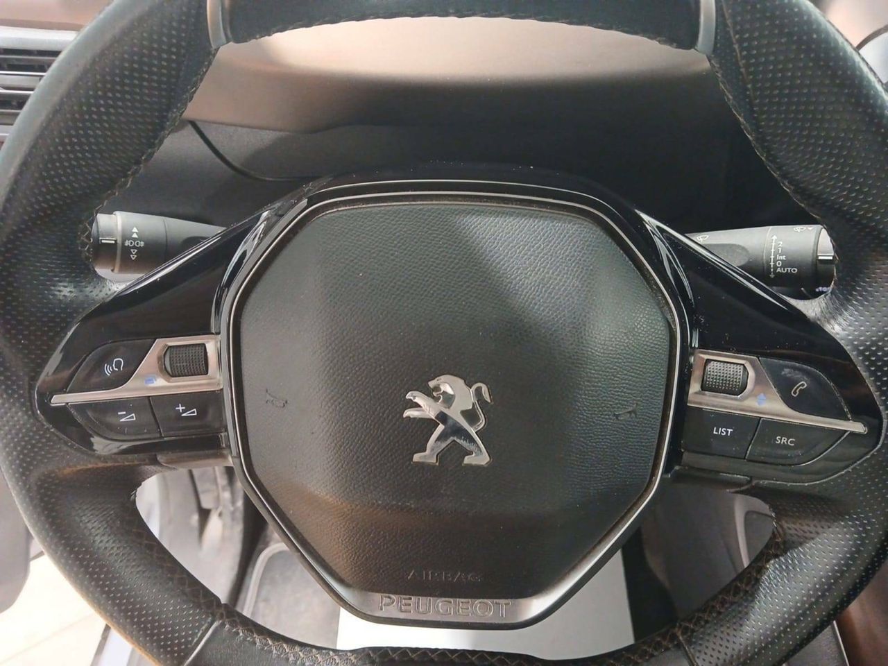 Foto Peugeot Rifter 23