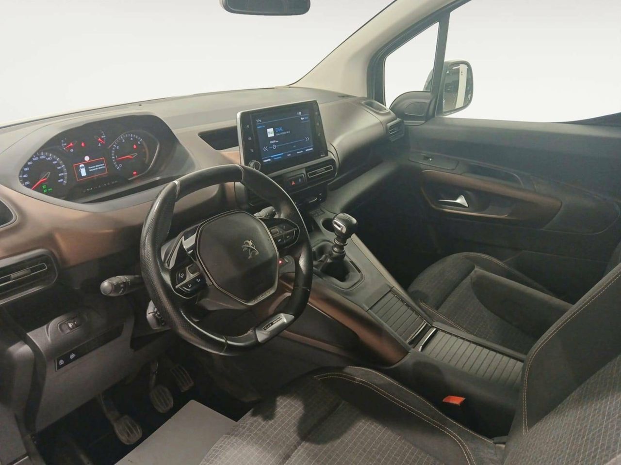 Foto Peugeot Rifter 24