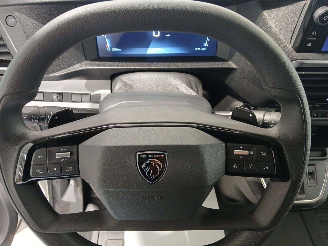 Foto Peugeot Traveller 25