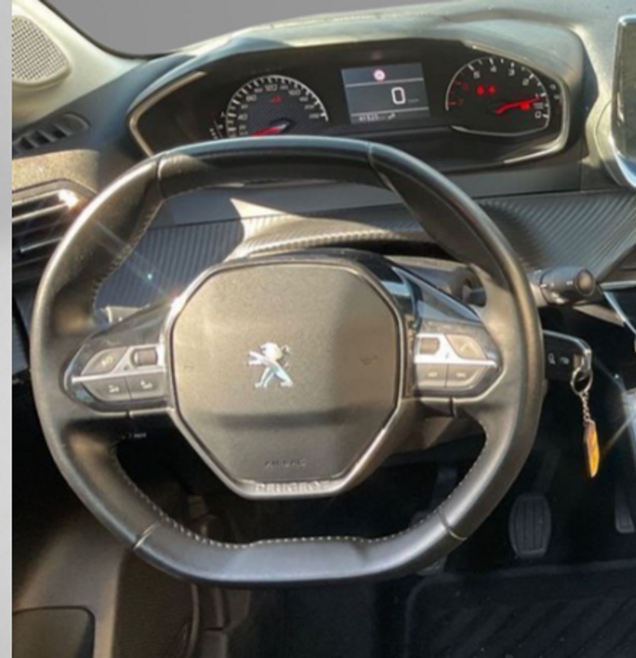 Foto Peugeot 208 12