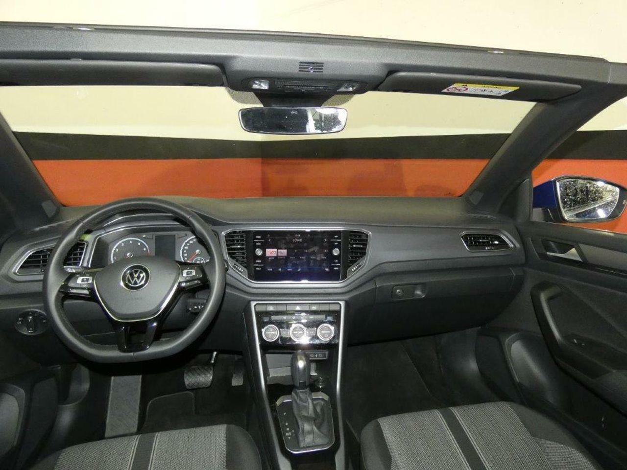 Foto Volkswagen T-Roc 15