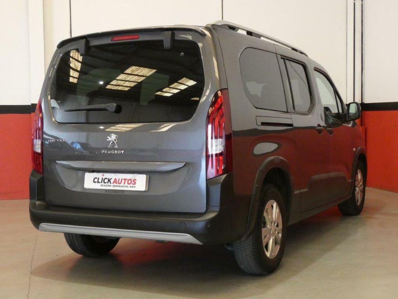 Foto Peugeot Rifter 8