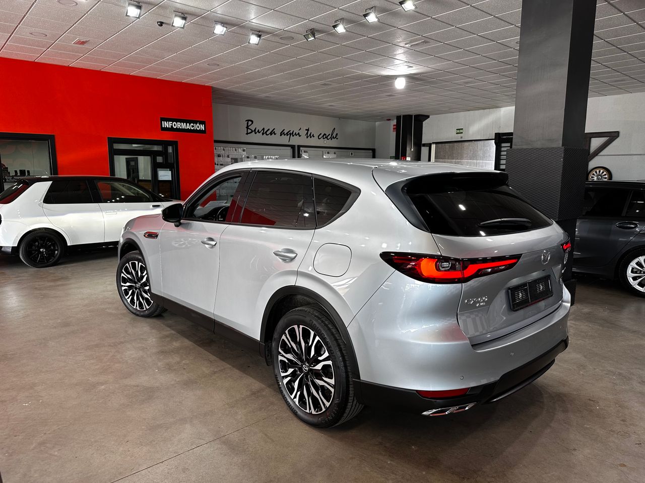 Foto Mazda CX-60 4