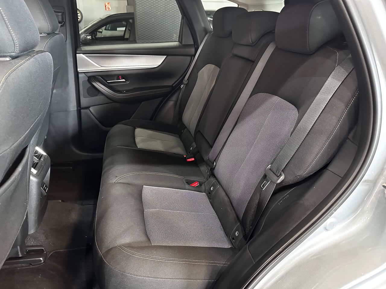 Foto Mazda CX-60 10