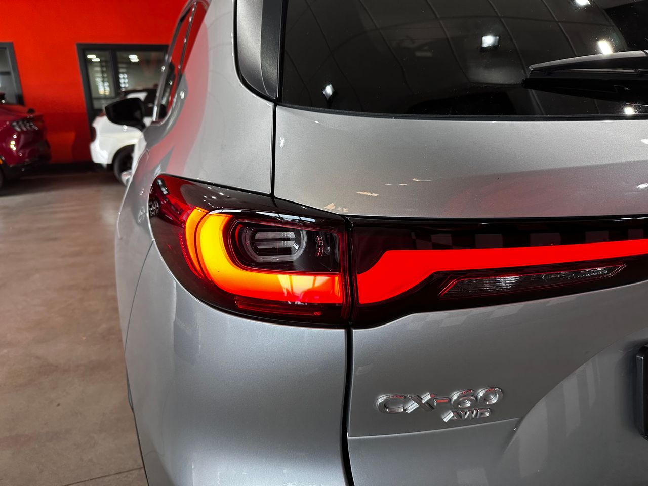 Foto Mazda CX-60 21