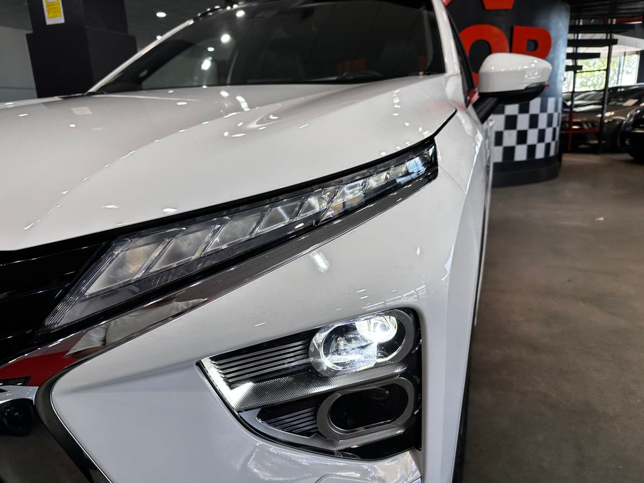 Foto Mitsubishi Eclipse Cross 21