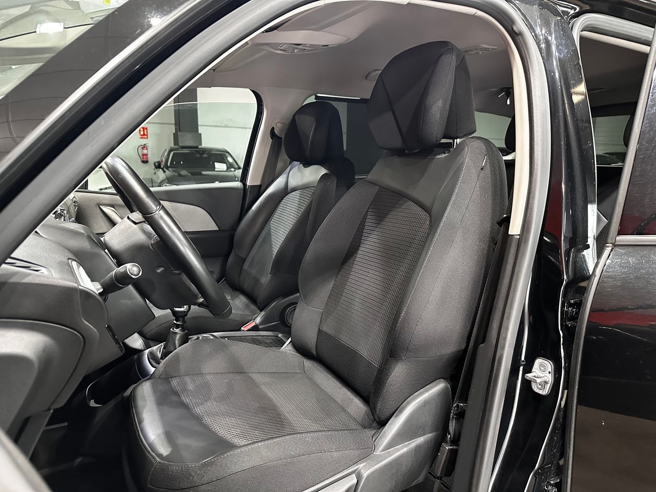 Foto Citroën Grand C4 SpaceTourer 9