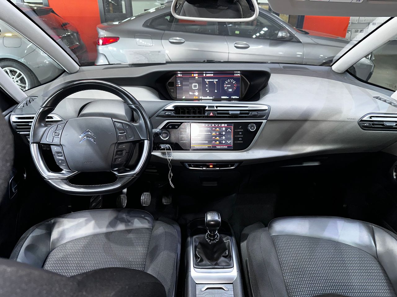 Foto Citroën Grand C4 SpaceTourer 11