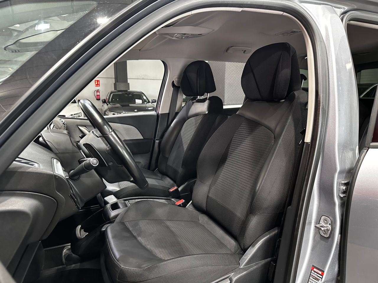 Foto Citroën Grand C4 SpaceTourer 10
