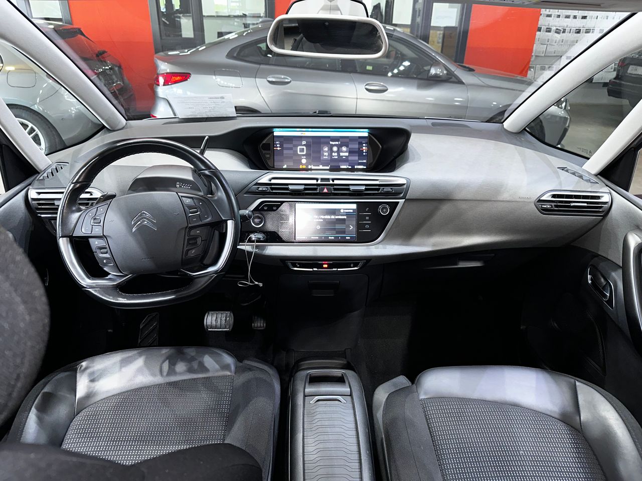 Foto Citroën Grand C4 SpaceTourer 12