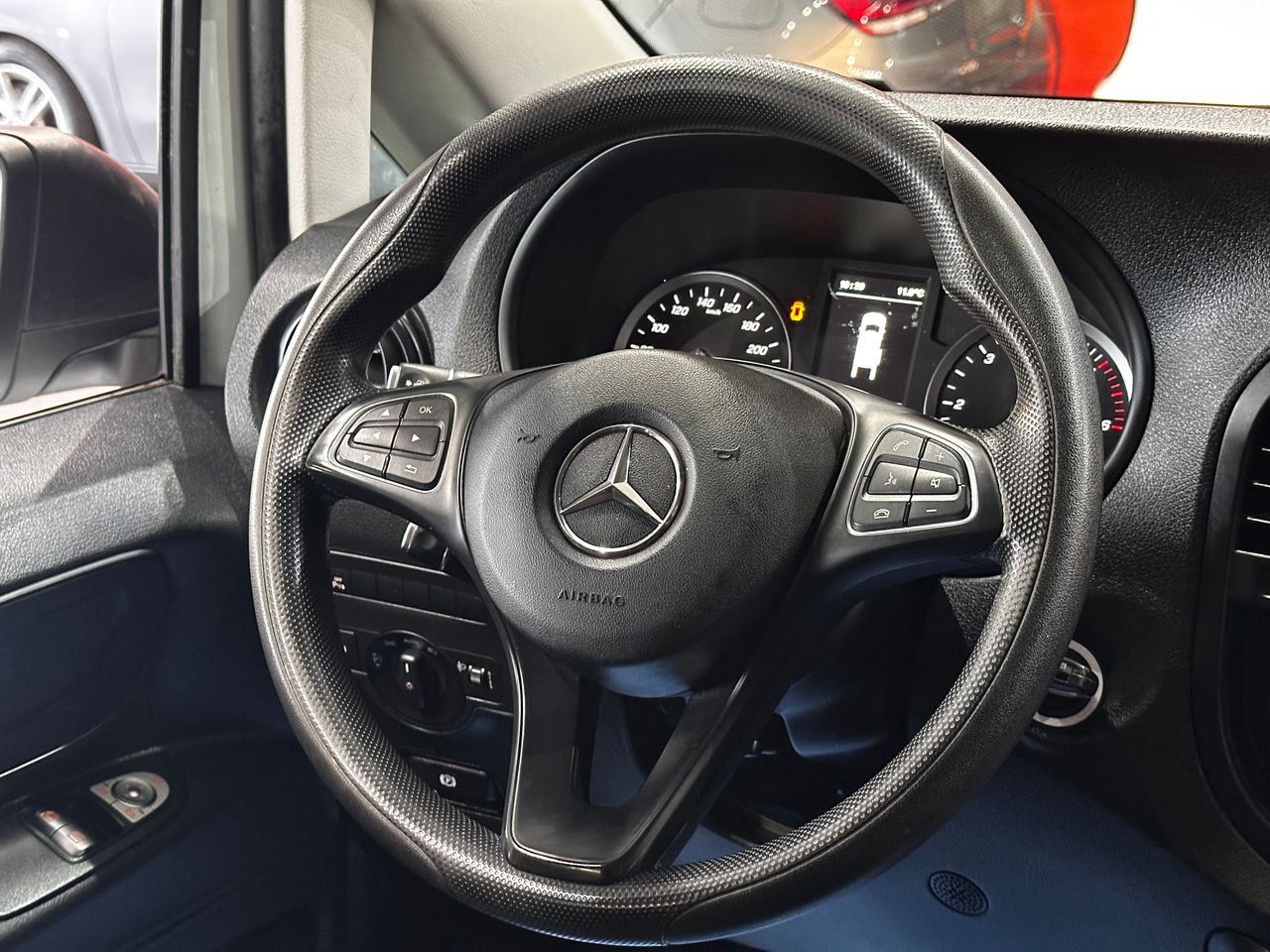 Foto Mercedes-Benz Vito 12