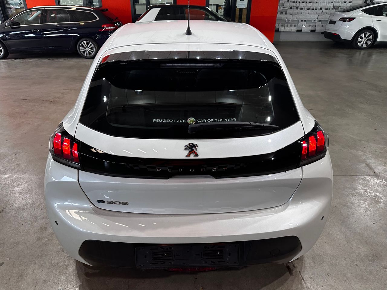 Foto Peugeot e-208 7