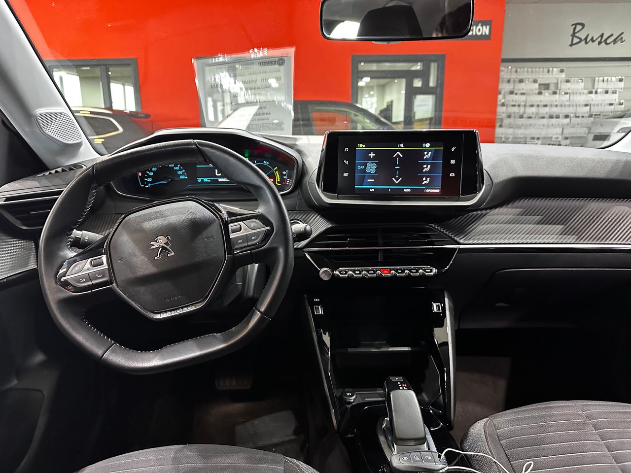 Foto Peugeot e-208 11