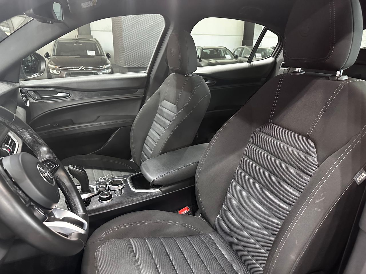 Foto Alfa Romeo Stelvio 10