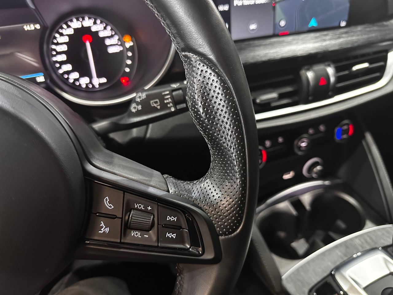 Foto Alfa Romeo Stelvio 19