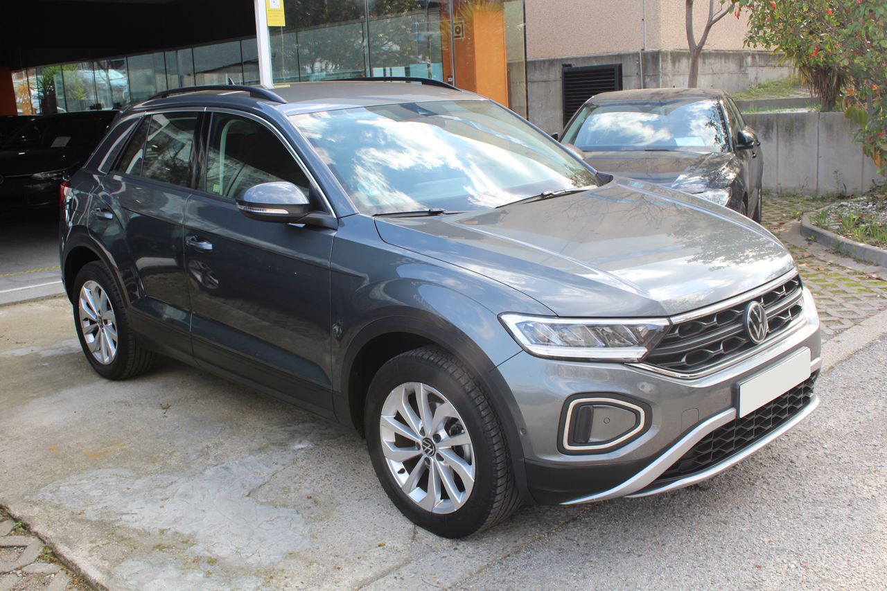 Foto Volkswagen T-Roc 4