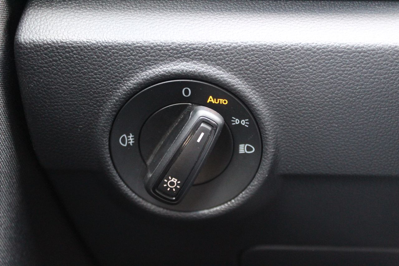Foto Volkswagen T-Roc 23