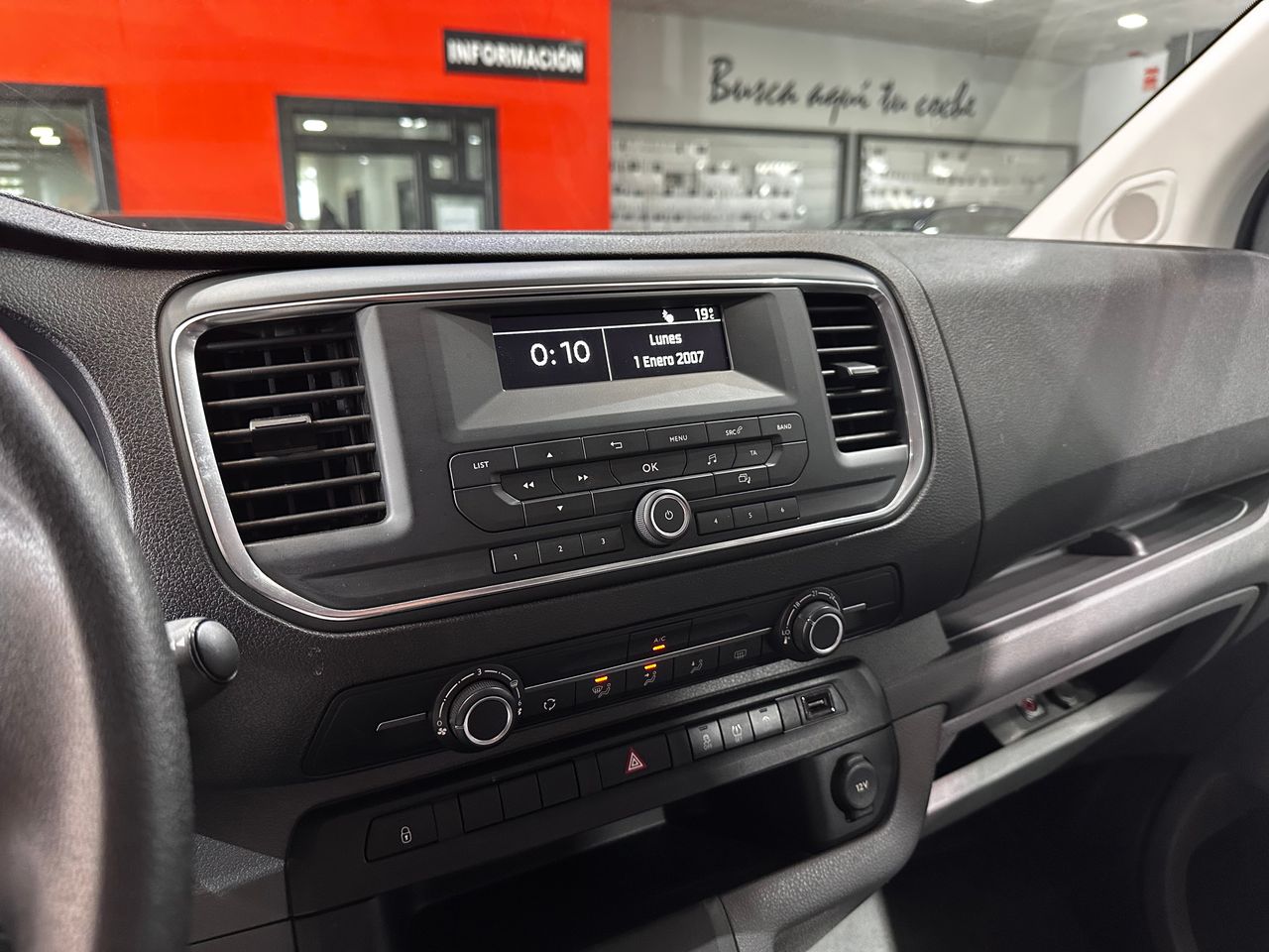Foto Citroën Jumpy 16