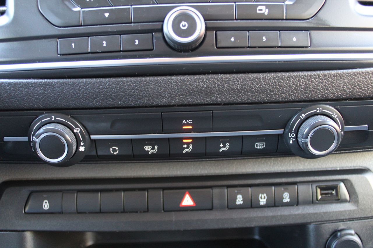 Foto Citroën Jumpy 18