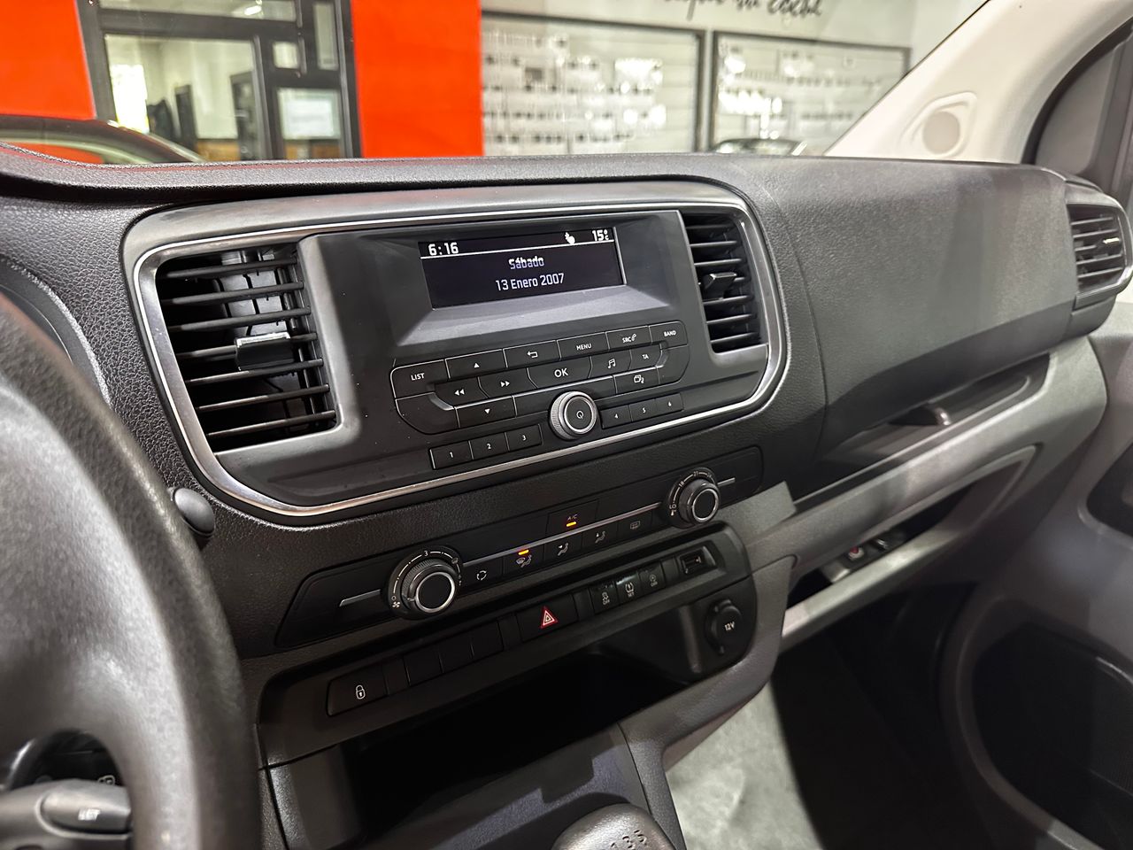 Foto Citroën Jumpy 16
