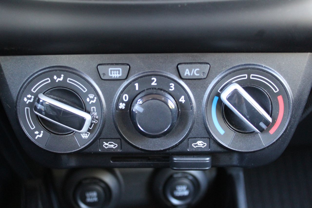Foto Suzuki Swift 18
