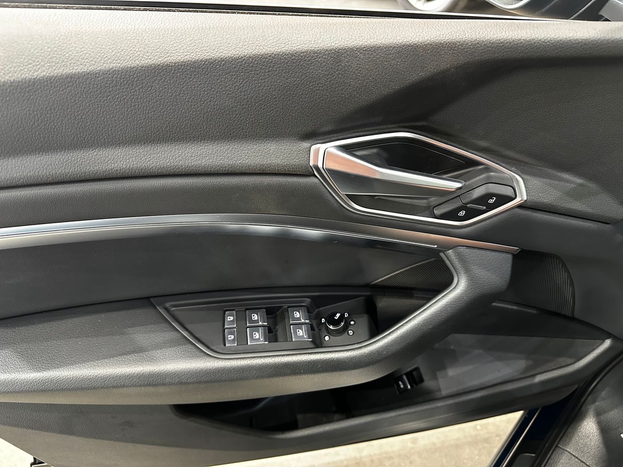 Foto Audi E-tron 14