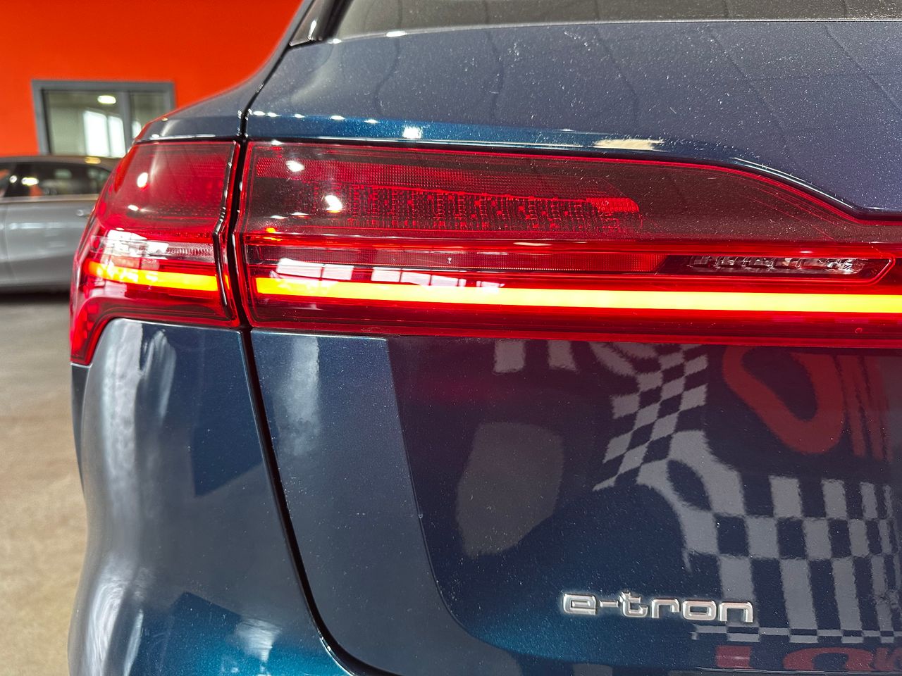 Foto Audi E-tron 27