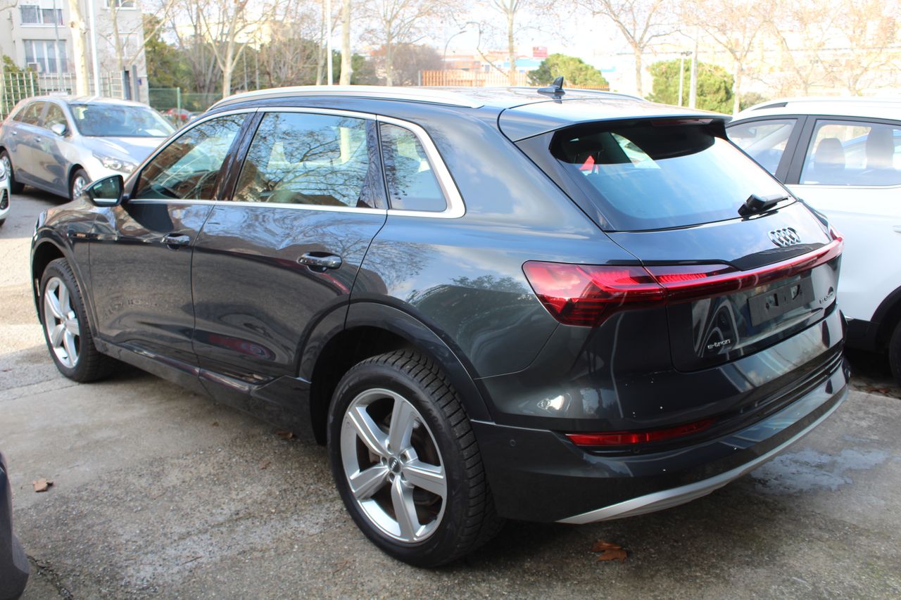Foto Audi E-tron 5