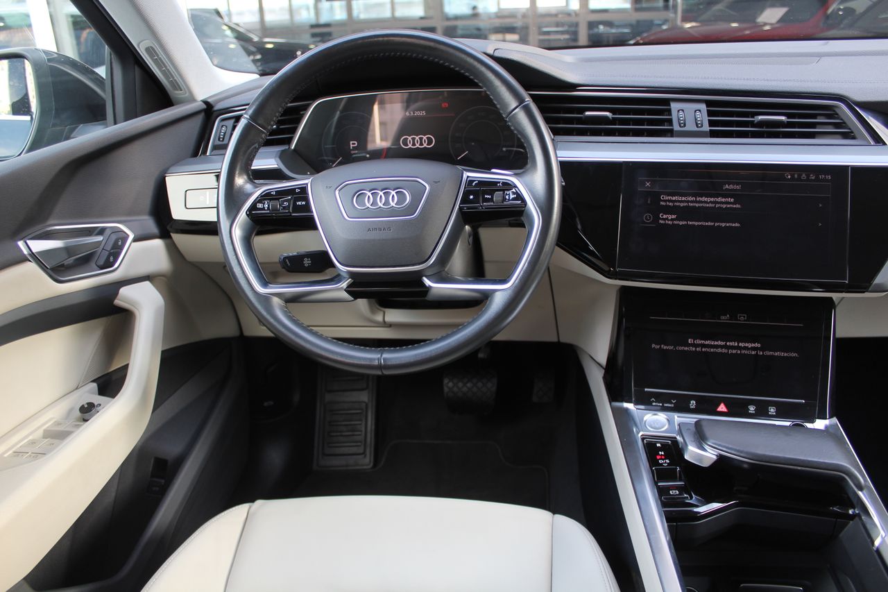 Foto Audi E-tron 11