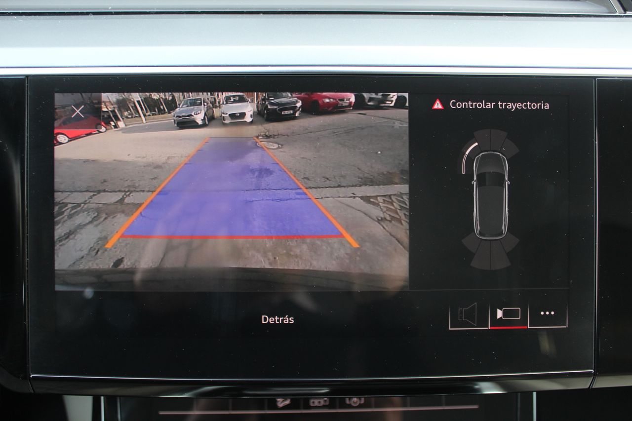 Foto Audi E-tron 21
