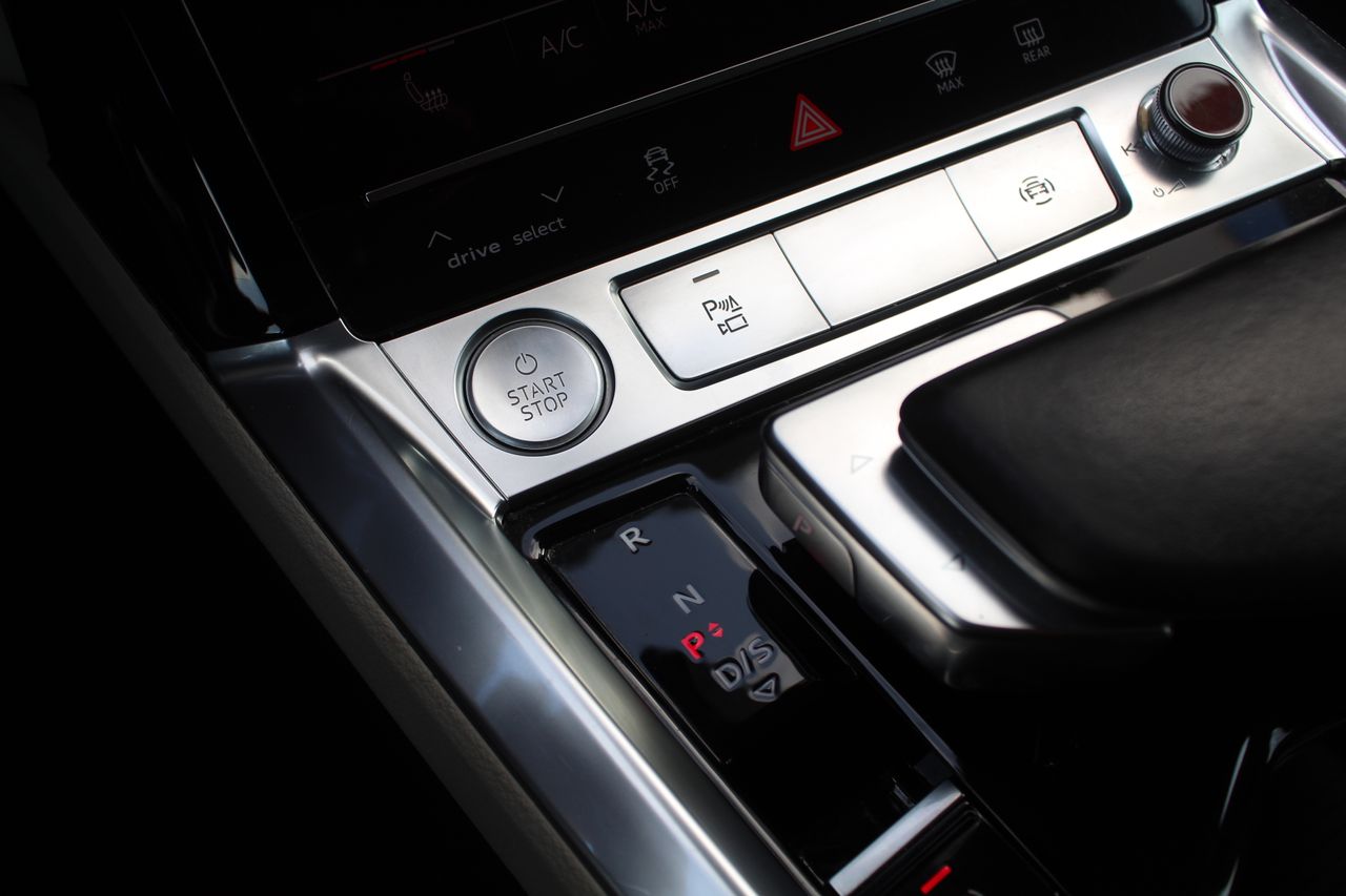 Foto Audi E-tron 23