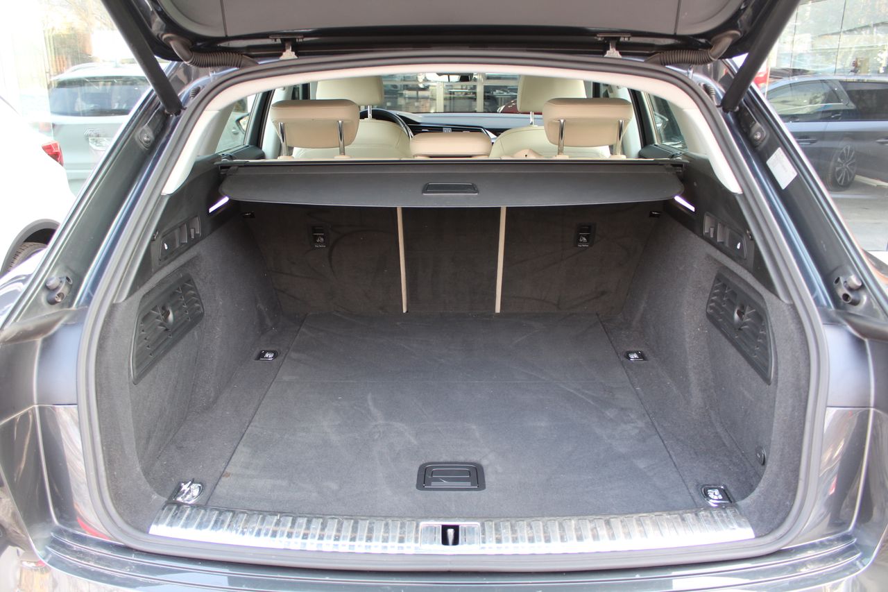 Foto Audi E-tron 24