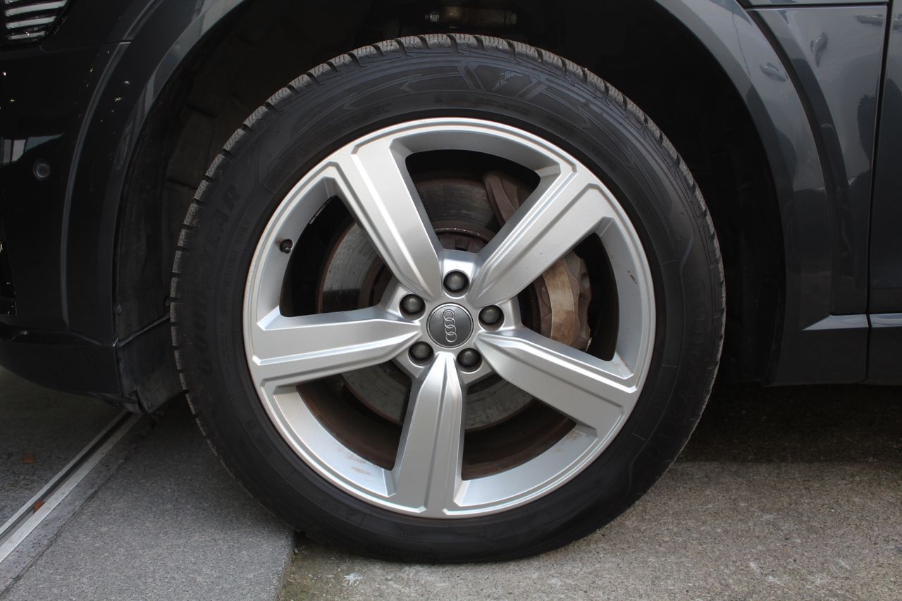 Foto Audi E-tron 31