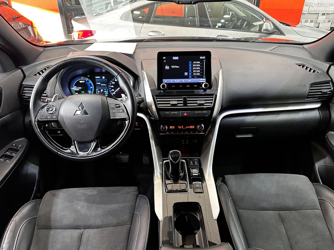 Foto Mitsubishi Eclipse Cross 11
