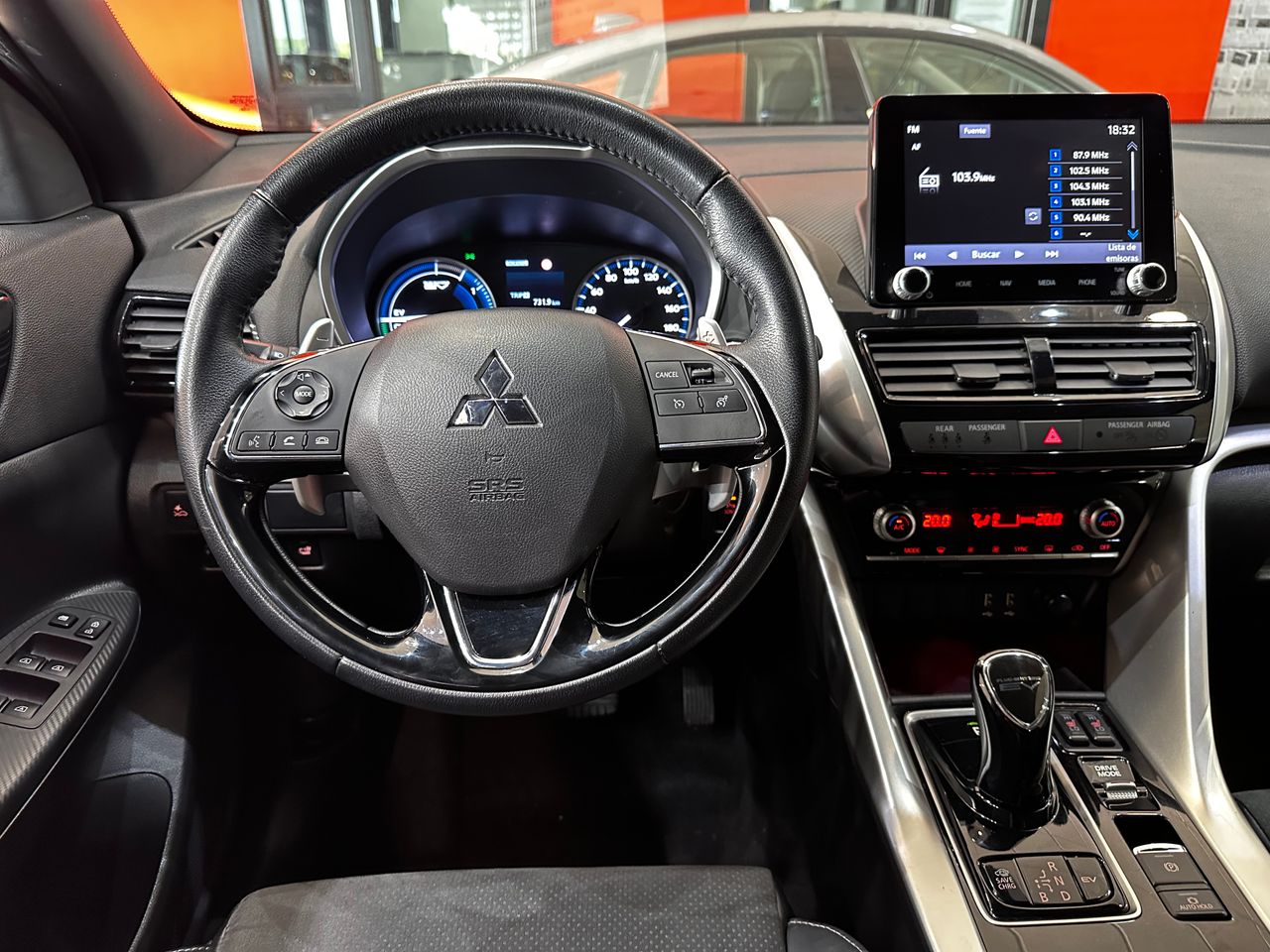 Foto Mitsubishi Eclipse Cross 12
