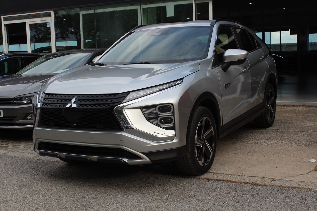 Foto Mitsubishi Eclipse Cross 2