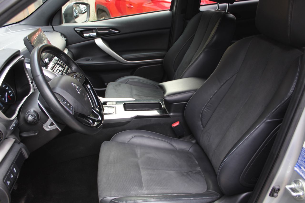 Foto Mitsubishi Eclipse Cross 8