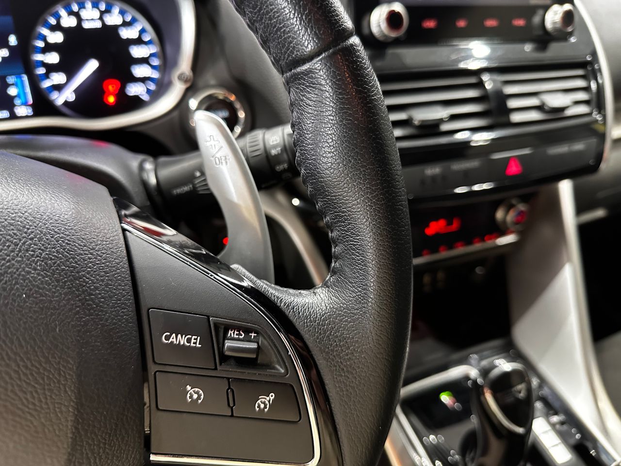 Foto Mitsubishi Eclipse Cross 18