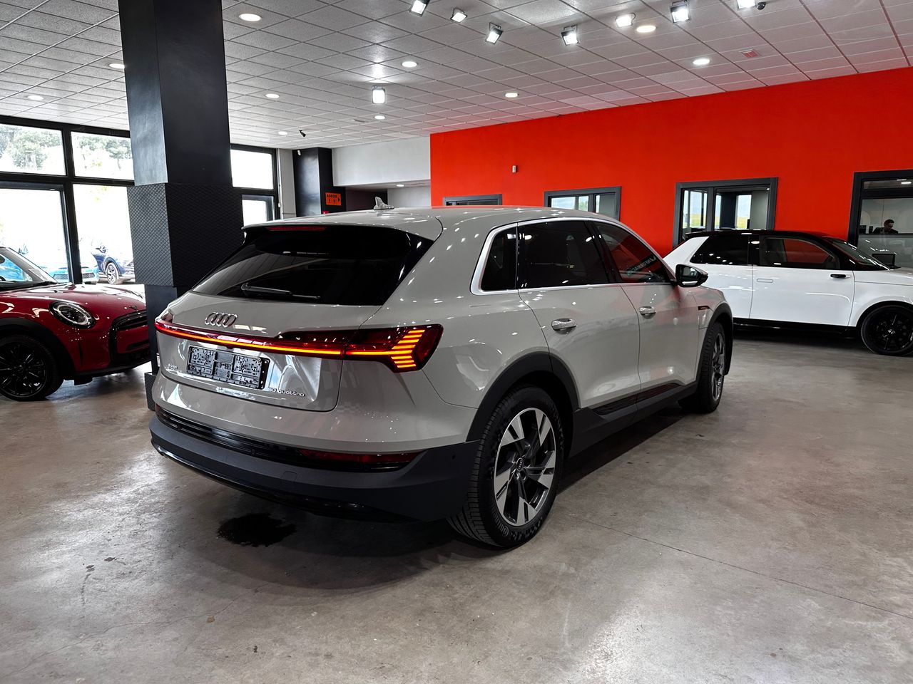 Foto Audi E-tron 6