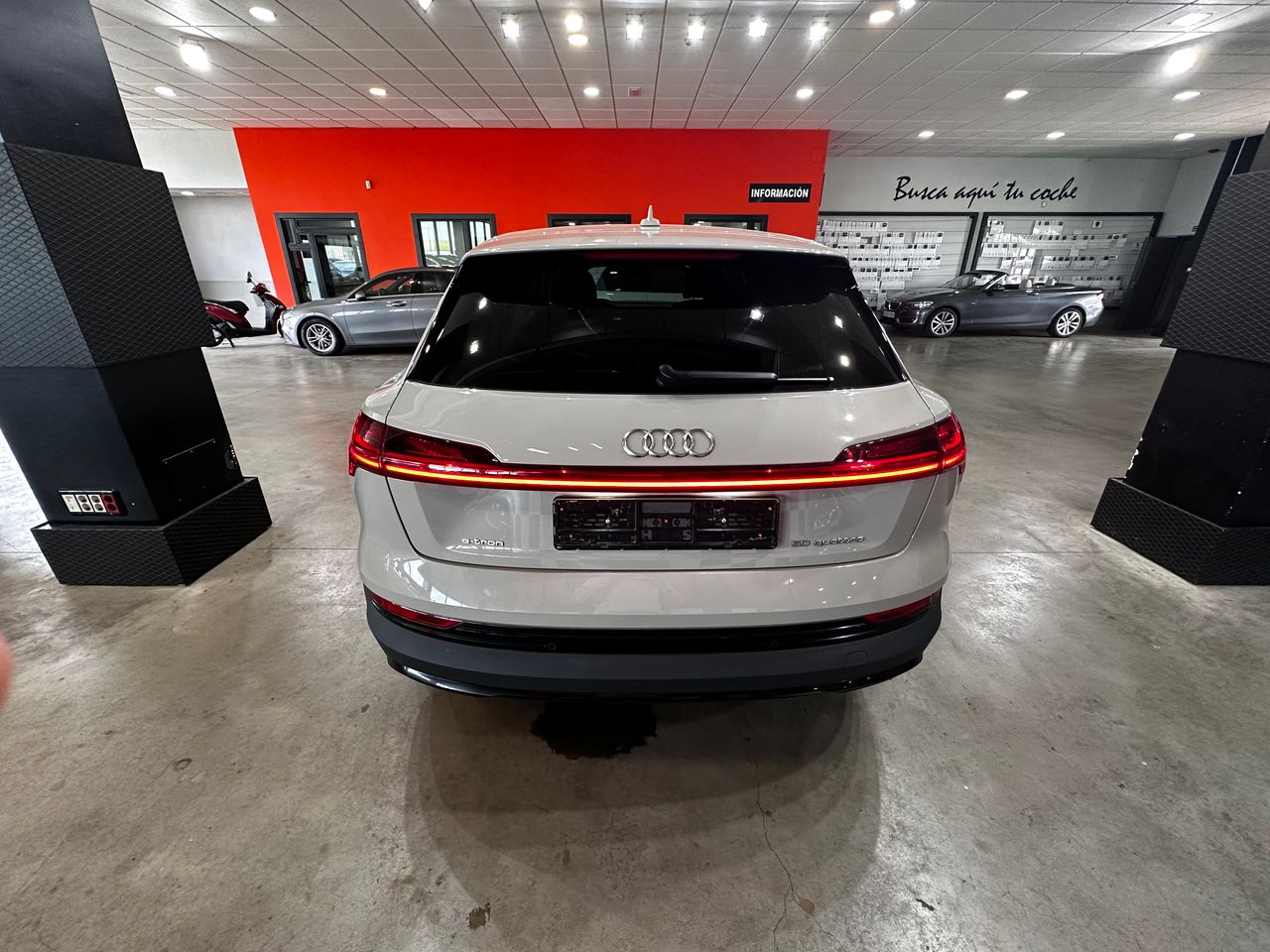 Foto Audi E-tron 7